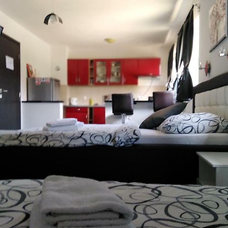 Guest House First Stop غاكوفيتسا المظهر الخارجي الصورة