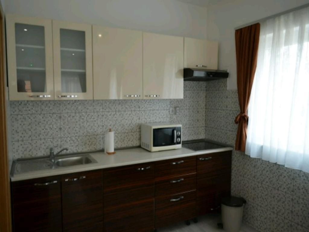 Guest House First Stop غاكوفيتسا المظهر الخارجي الصورة