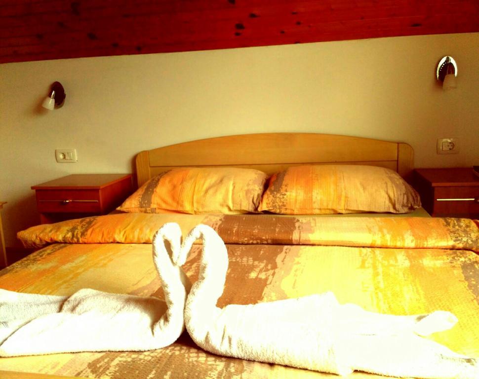 Guest House First Stop غاكوفيتسا المظهر الخارجي الصورة