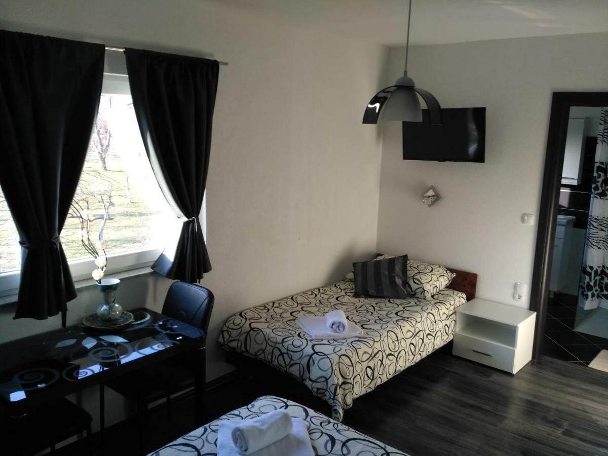 Guest House First Stop غاكوفيتسا المظهر الخارجي الصورة