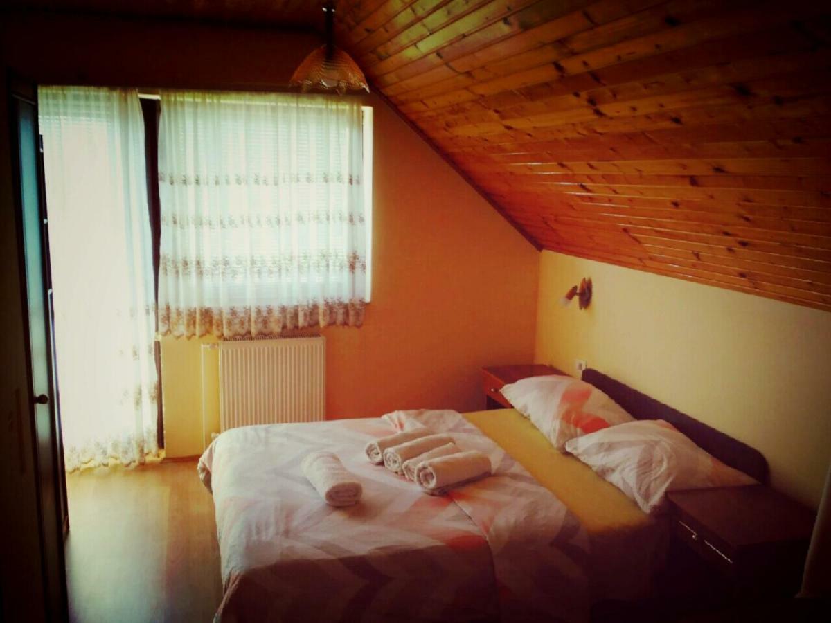 Guest House First Stop غاكوفيتسا المظهر الخارجي الصورة