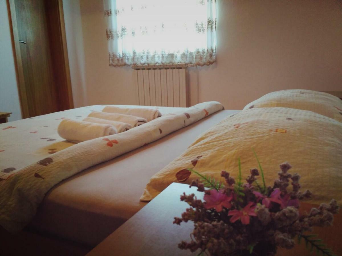 Guest House First Stop غاكوفيتسا المظهر الخارجي الصورة