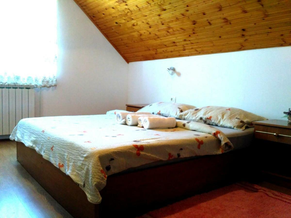 Guest House First Stop غاكوفيتسا المظهر الخارجي الصورة