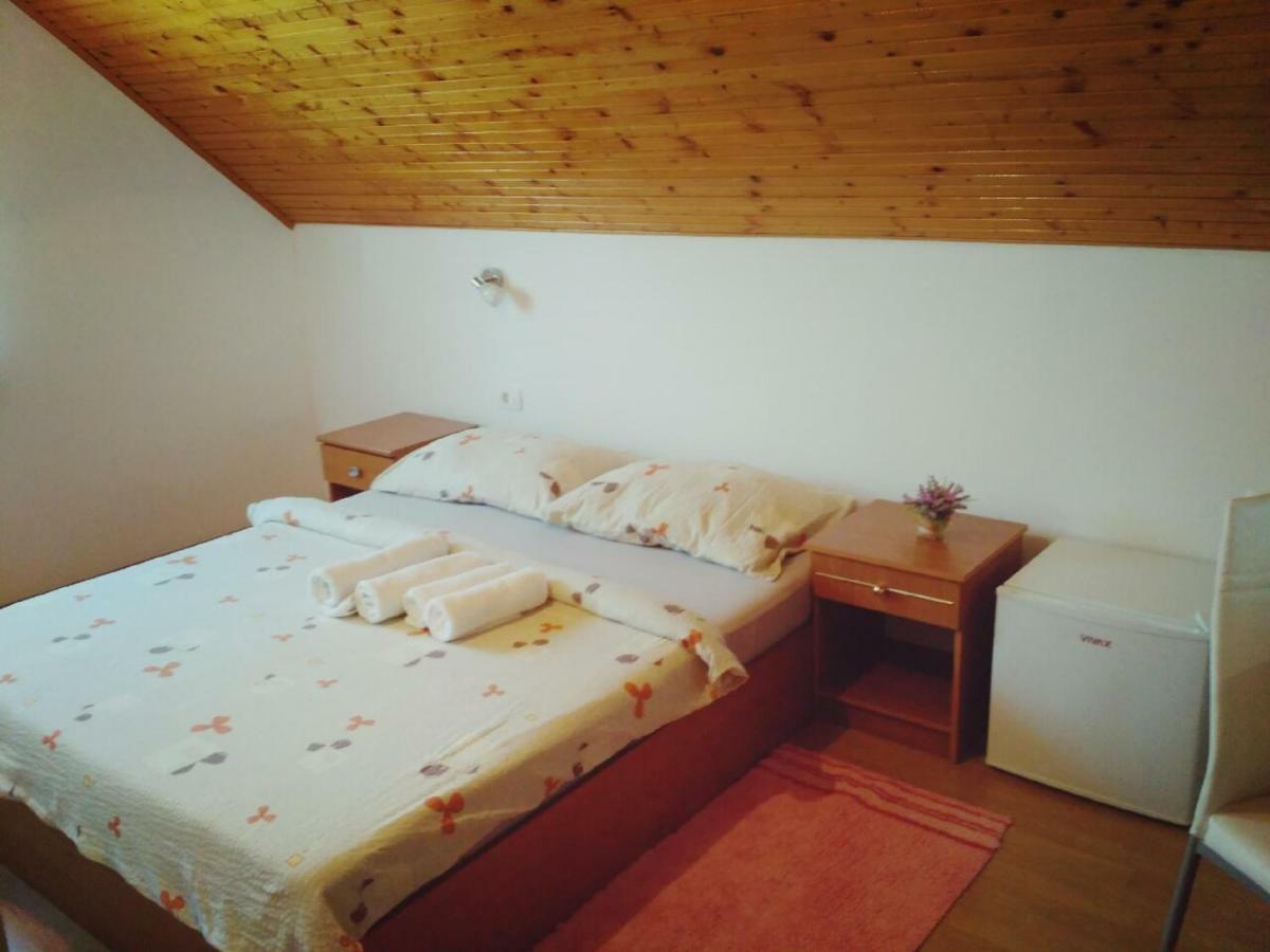 Guest House First Stop غاكوفيتسا المظهر الخارجي الصورة