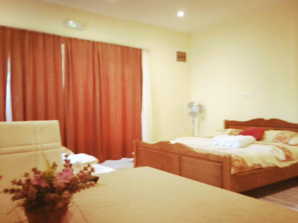 Guest House First Stop غاكوفيتسا المظهر الخارجي الصورة